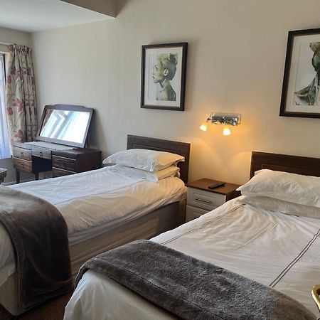 Palmgrove Bed & Breakfast Listowel ภายนอก รูปภาพ
