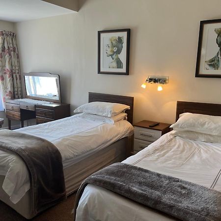 Palmgrove Bed & Breakfast Listowel ภายนอก รูปภาพ